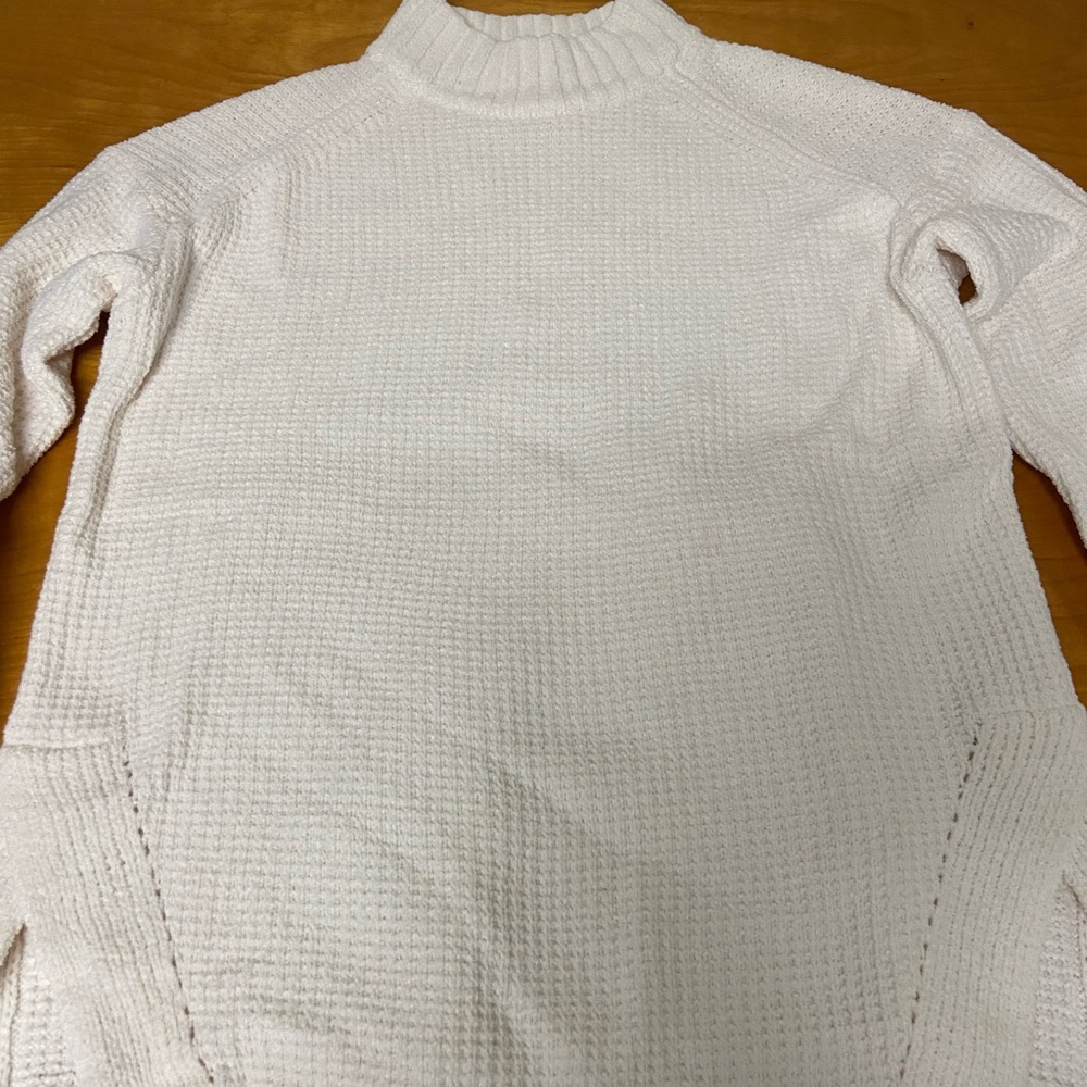 A New Day size L sweater NWOT
